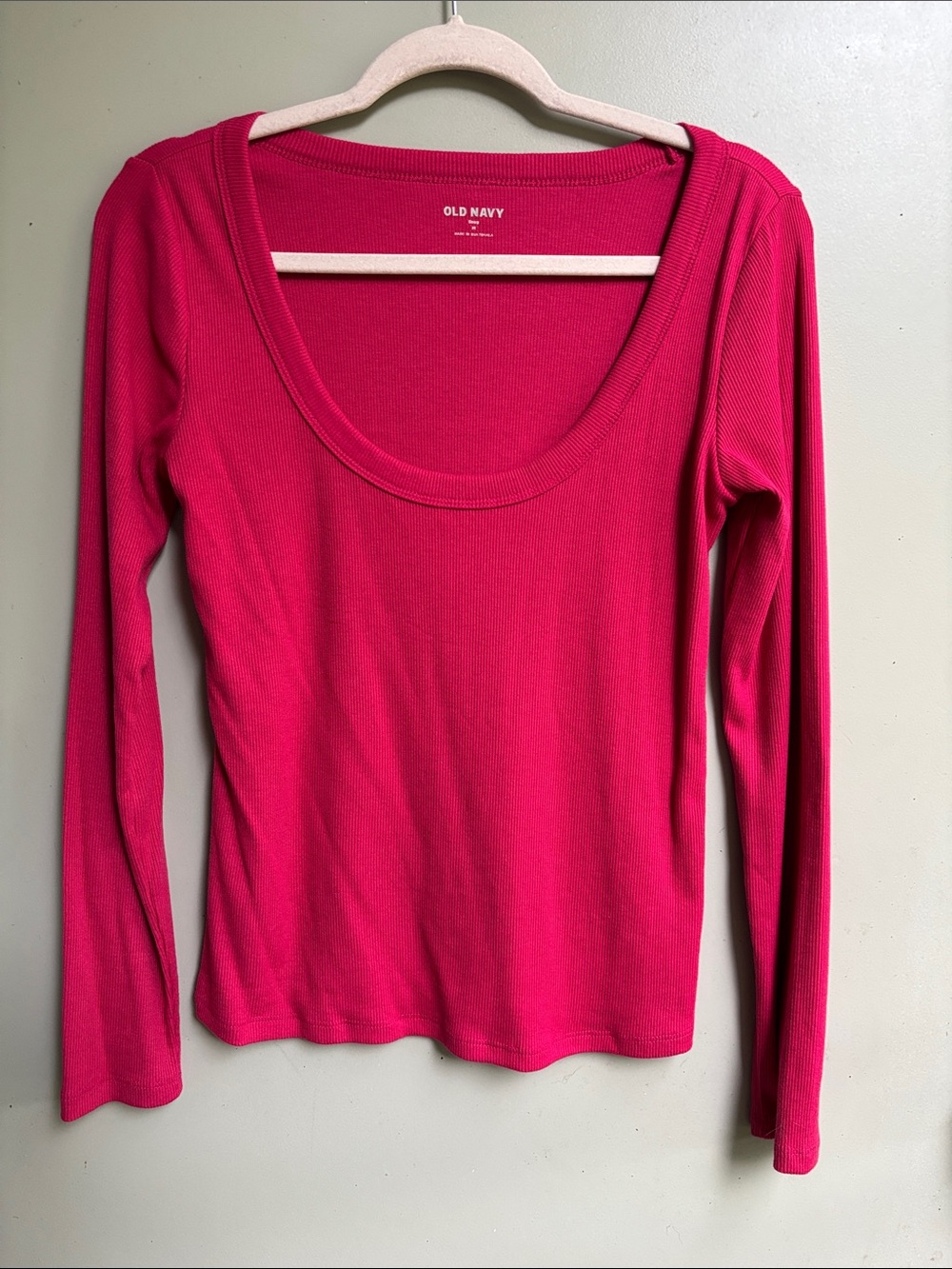Old Navy Women's Scoop Neck Long Sleeve Top - Fuchsia